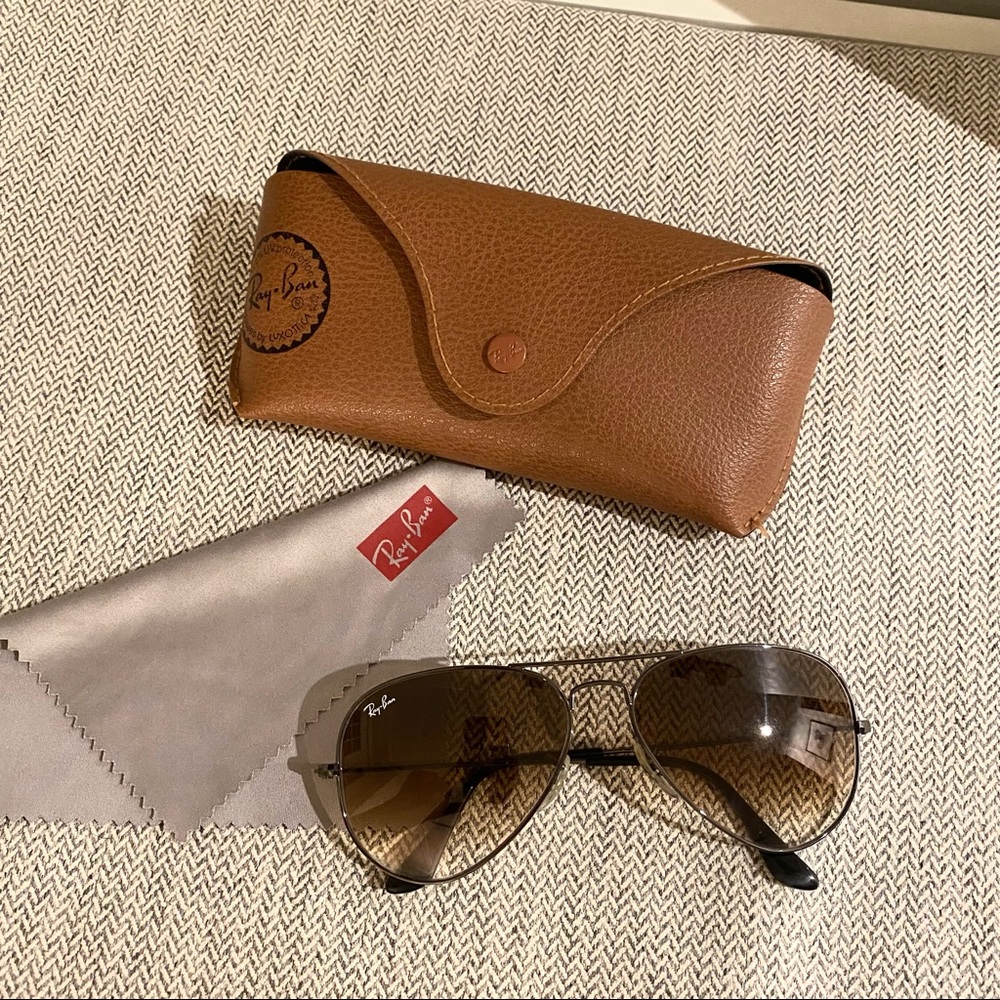 RayBan Aviator Sunglasses w/ case